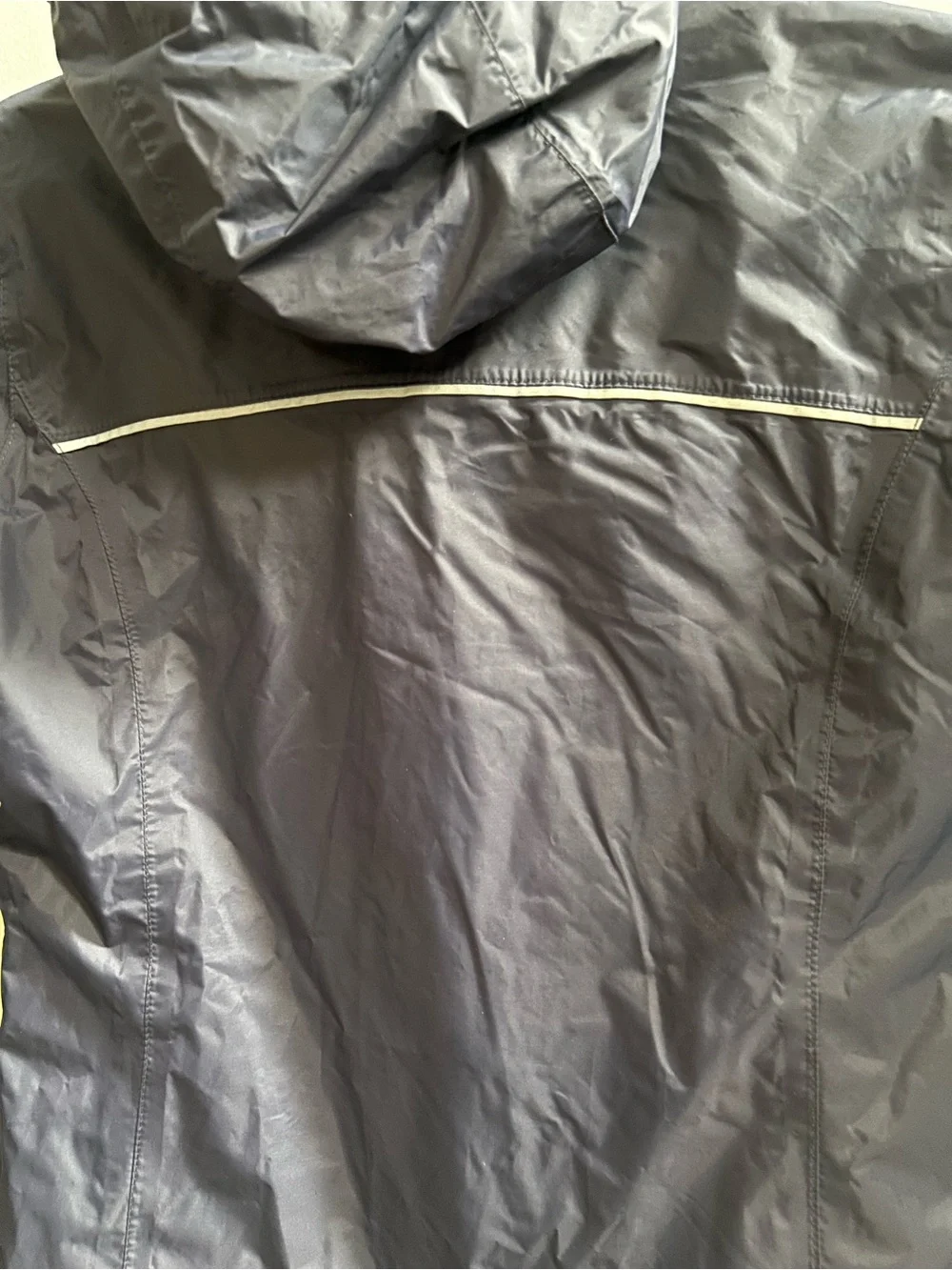 Columbia girls  Navy Waterproof Rain Jacket with Pink Mesh Lining w/ hoodie Sz S